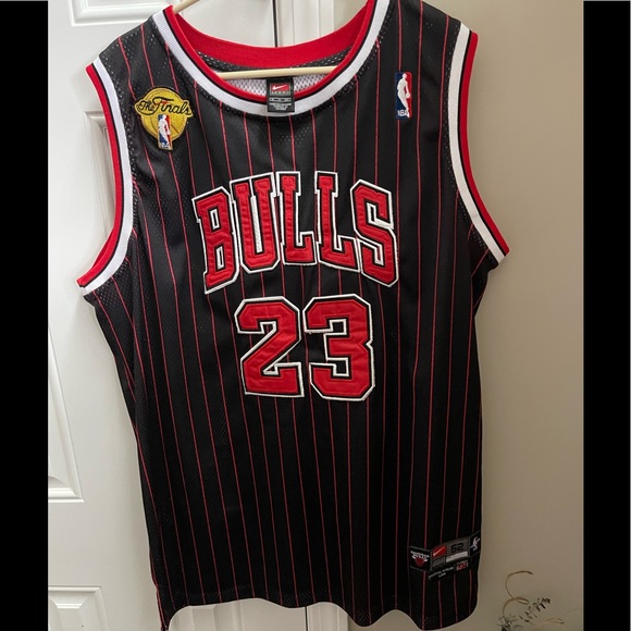 jordan jersey black red pinstripe